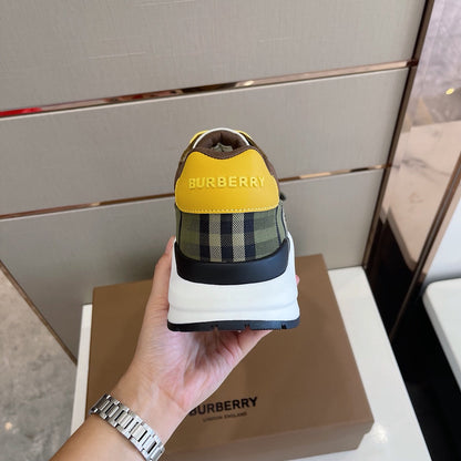 *BURBBER Sneakers Runner
