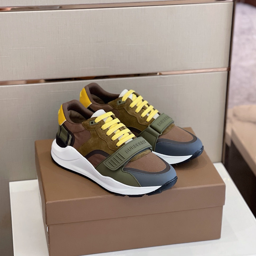 *BURBBER Sneakers Runner