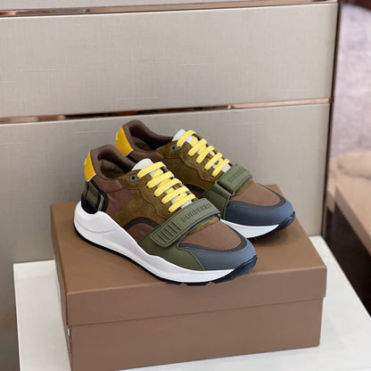 *BURBBER Sneakers Runner