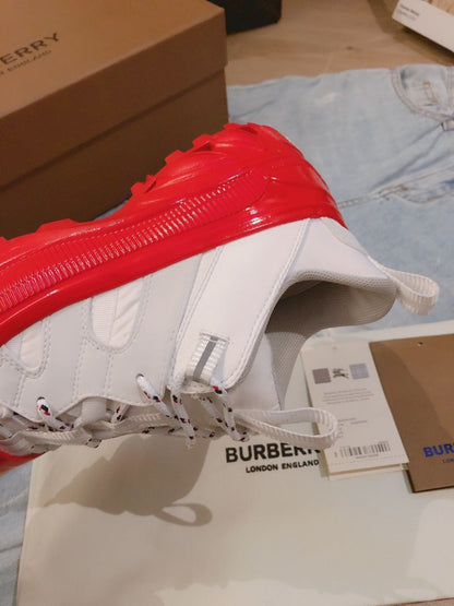Burbber Sneakers Red White