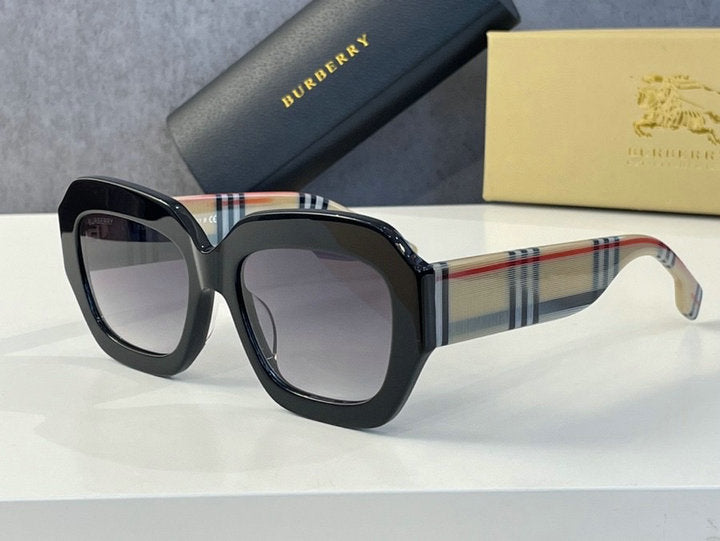 *BURBBER Sunglasses 5 Color 's