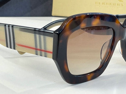 *BURBBER Sunglasses 5 Color 's