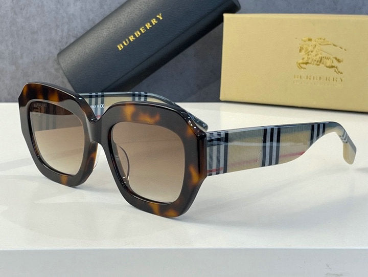*BURBBER Sunglasses 5 Color 's