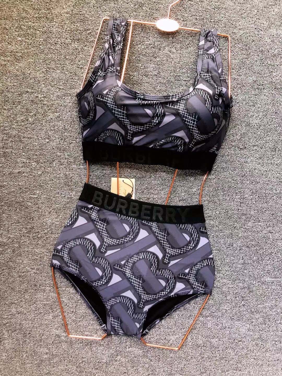 *BURBBER  Underwear Woman Bikini 3  Color 's
