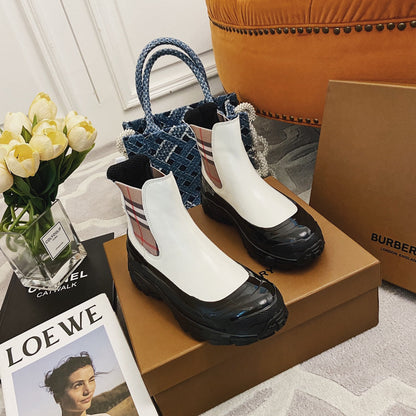 *BURBBER Boots  White