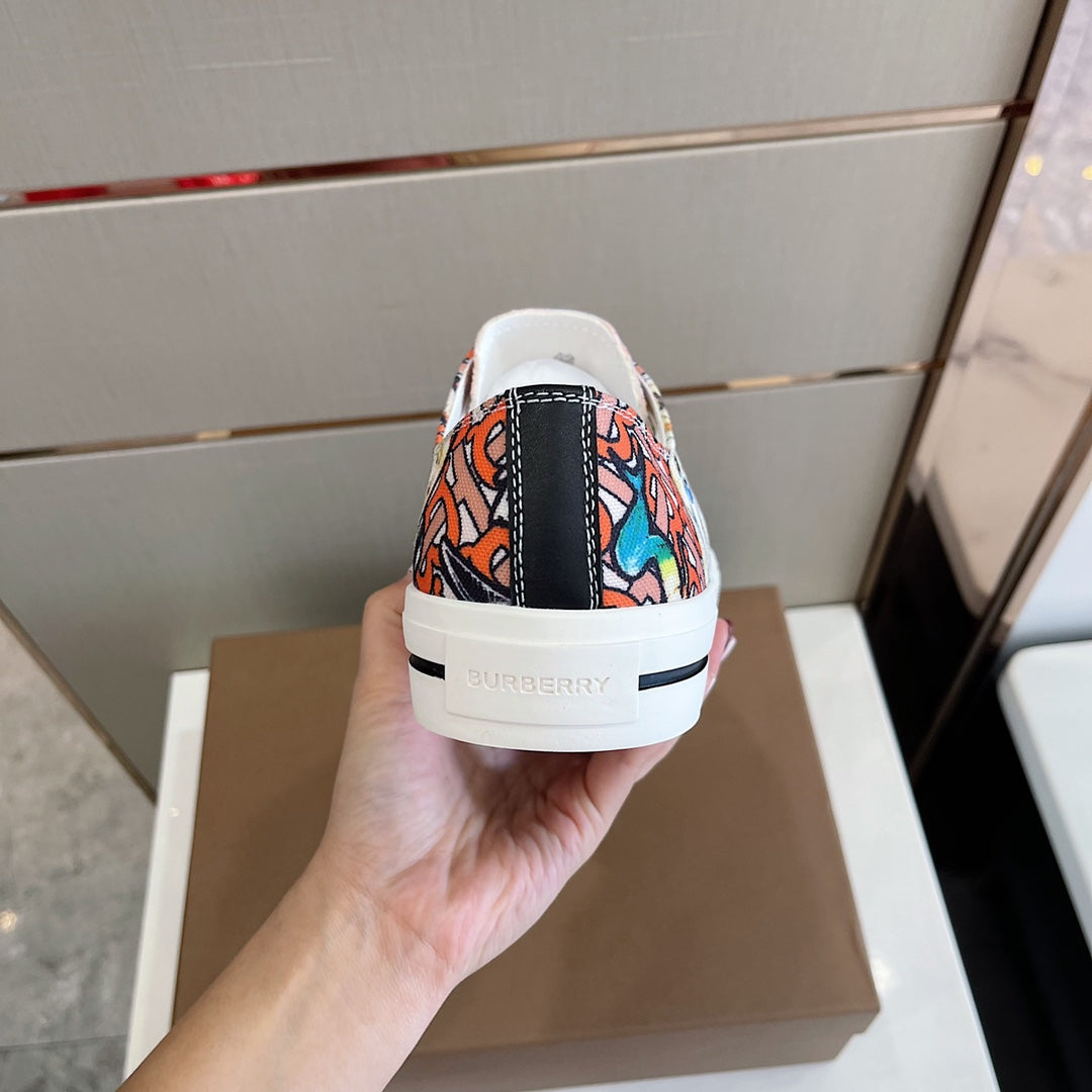 *BURBBER Sneakers Runner