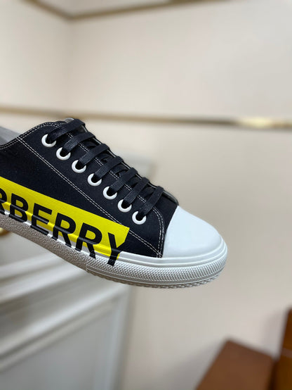 *BURBBER Sneakers