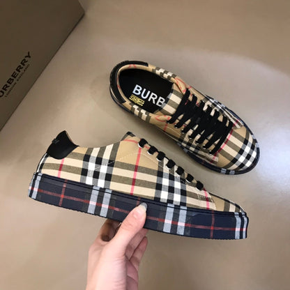 *BURBBER  Sneakers Run Away