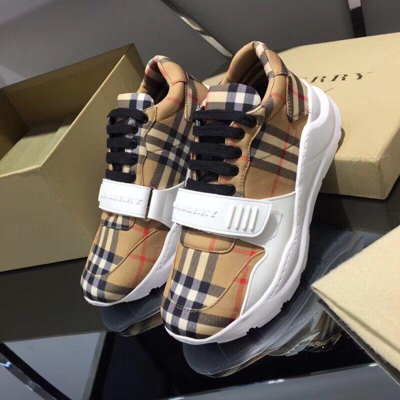 *BURBBER Sneakers White