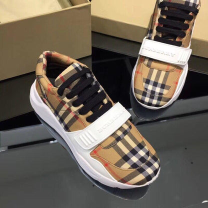 *BURBBER Sneakers White