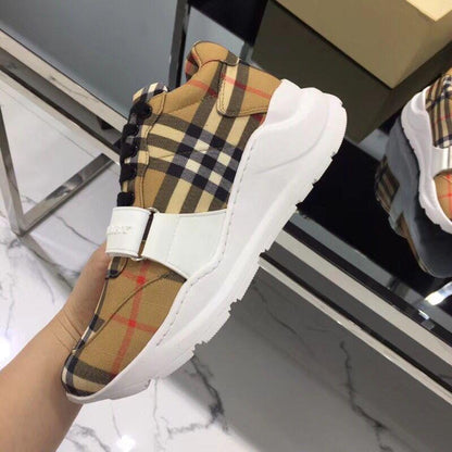 *BURBBER Sneakers White