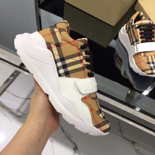 *BURBBER Sneakers White