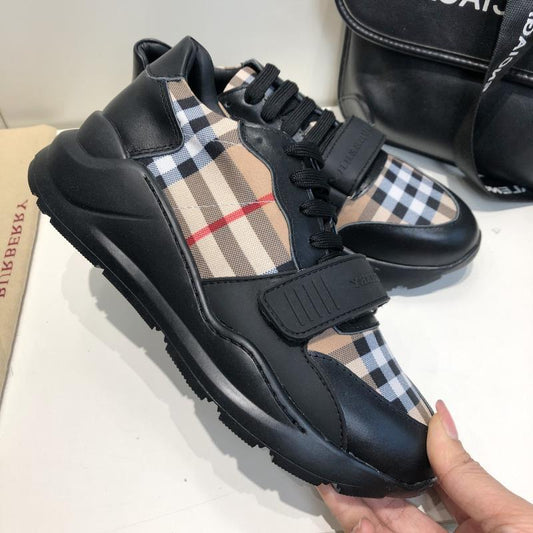 *BURBBER Sneakers Black