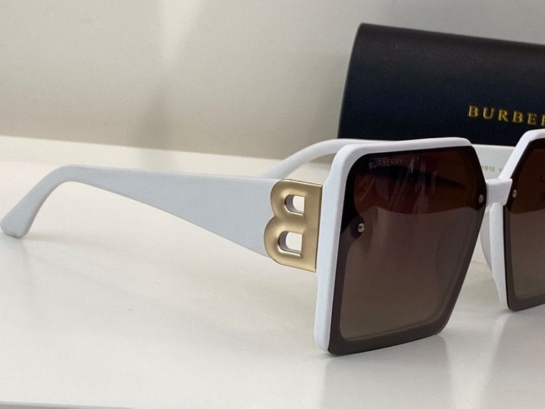 *BURBBER Sunglasses 7 Color 's