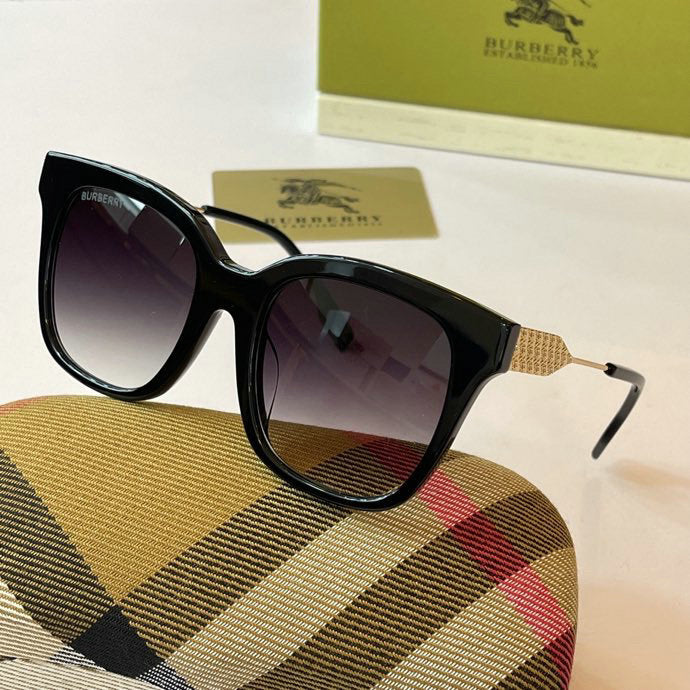 *BURBBER  Sunglasses 3 Color 's