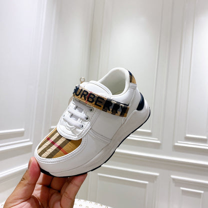 *BURBBER KIDS Sneakers 2 Color 's