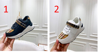 *BURBBER KIDS Sneakers 2 Color 's