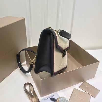 BLG  Bag White