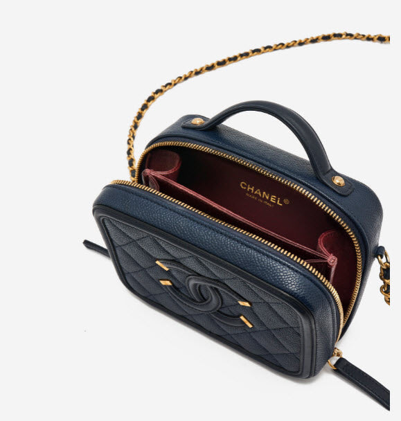 CHL Vanity Bag  Black Jumbo Logo 21 cm