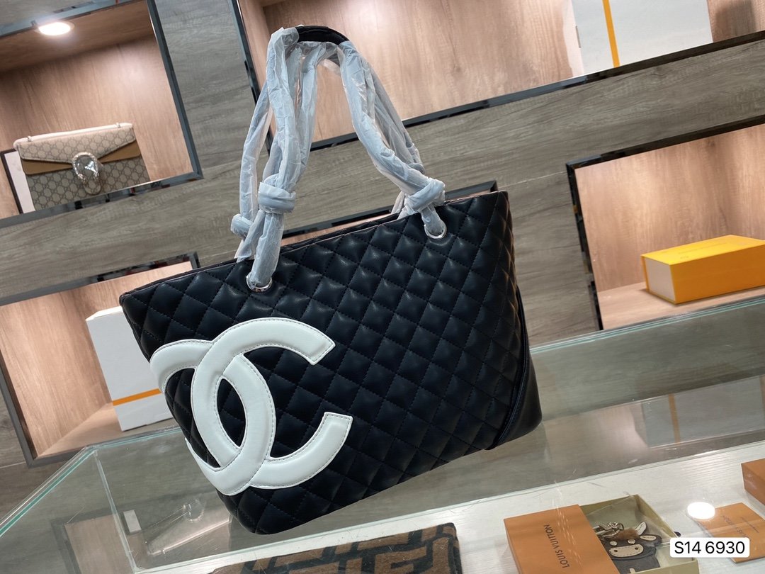 CHL Tote Bag 3 Color 's 30 Cm Medium