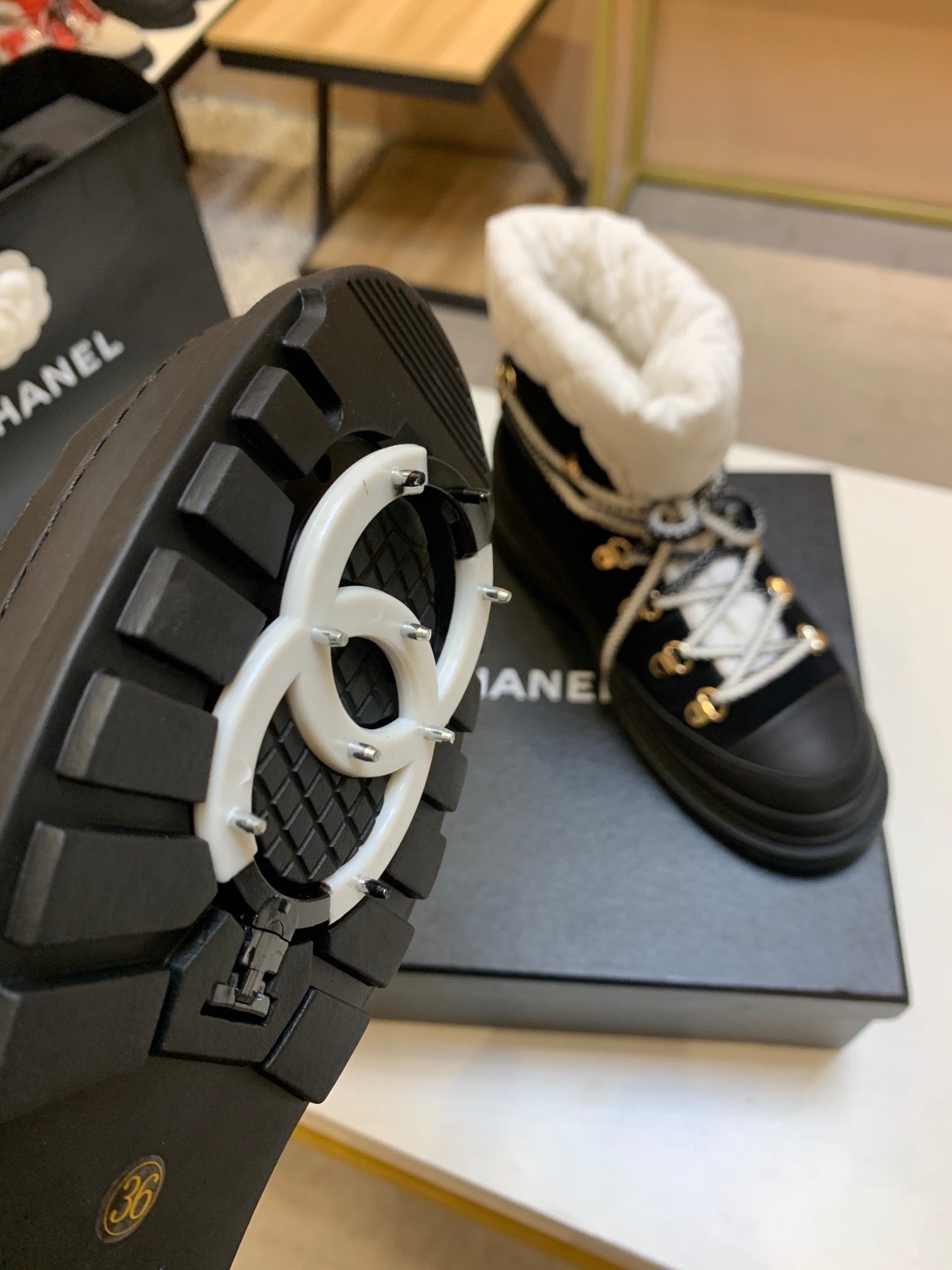 CHL  Boots
