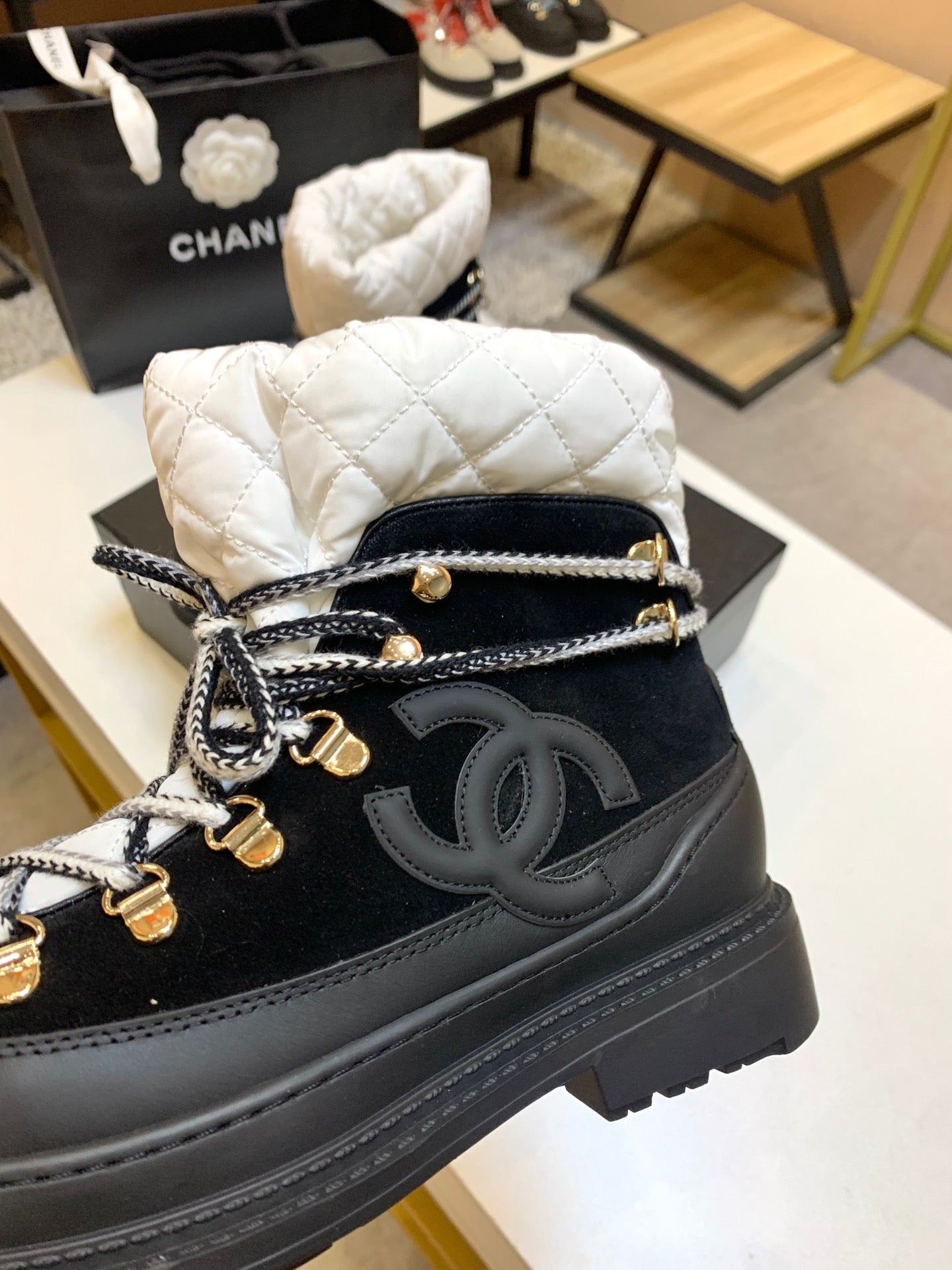 CHL  Boots