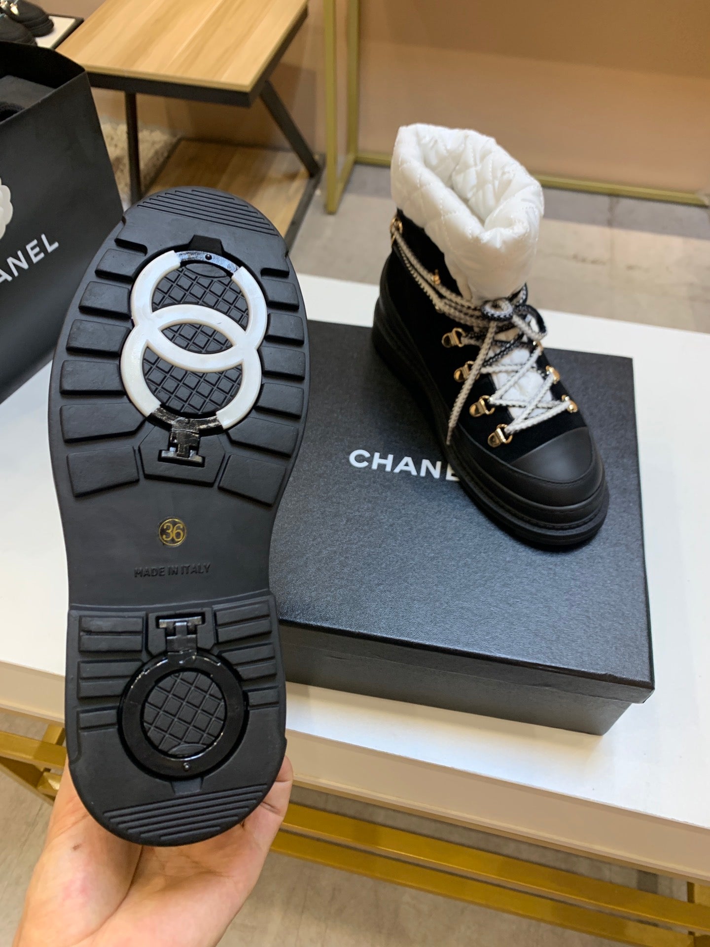 CHL  Boots