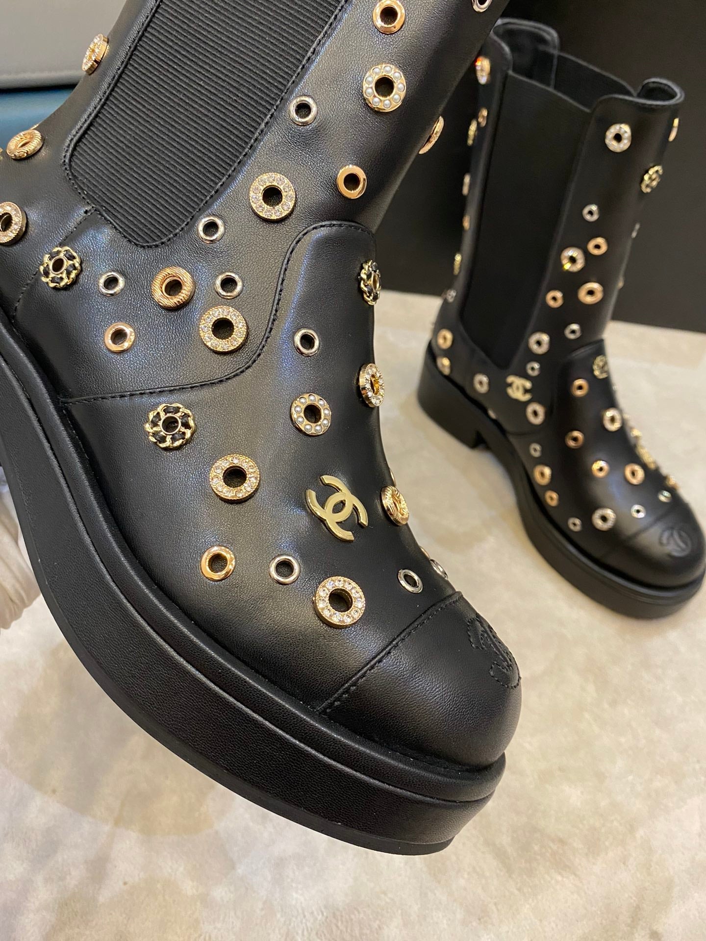 CHL  Boots