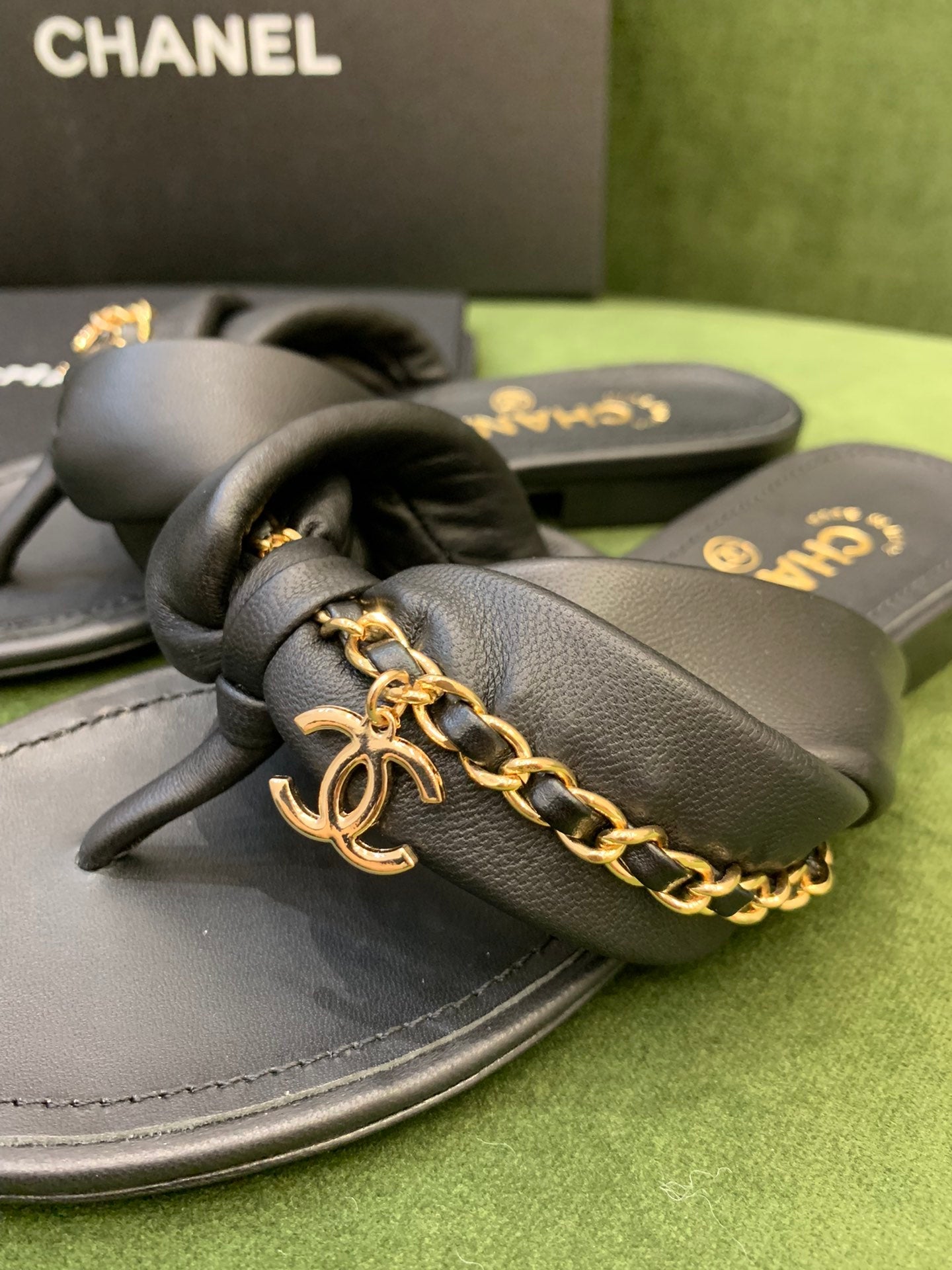 CHL   Slippers  4 color 's
