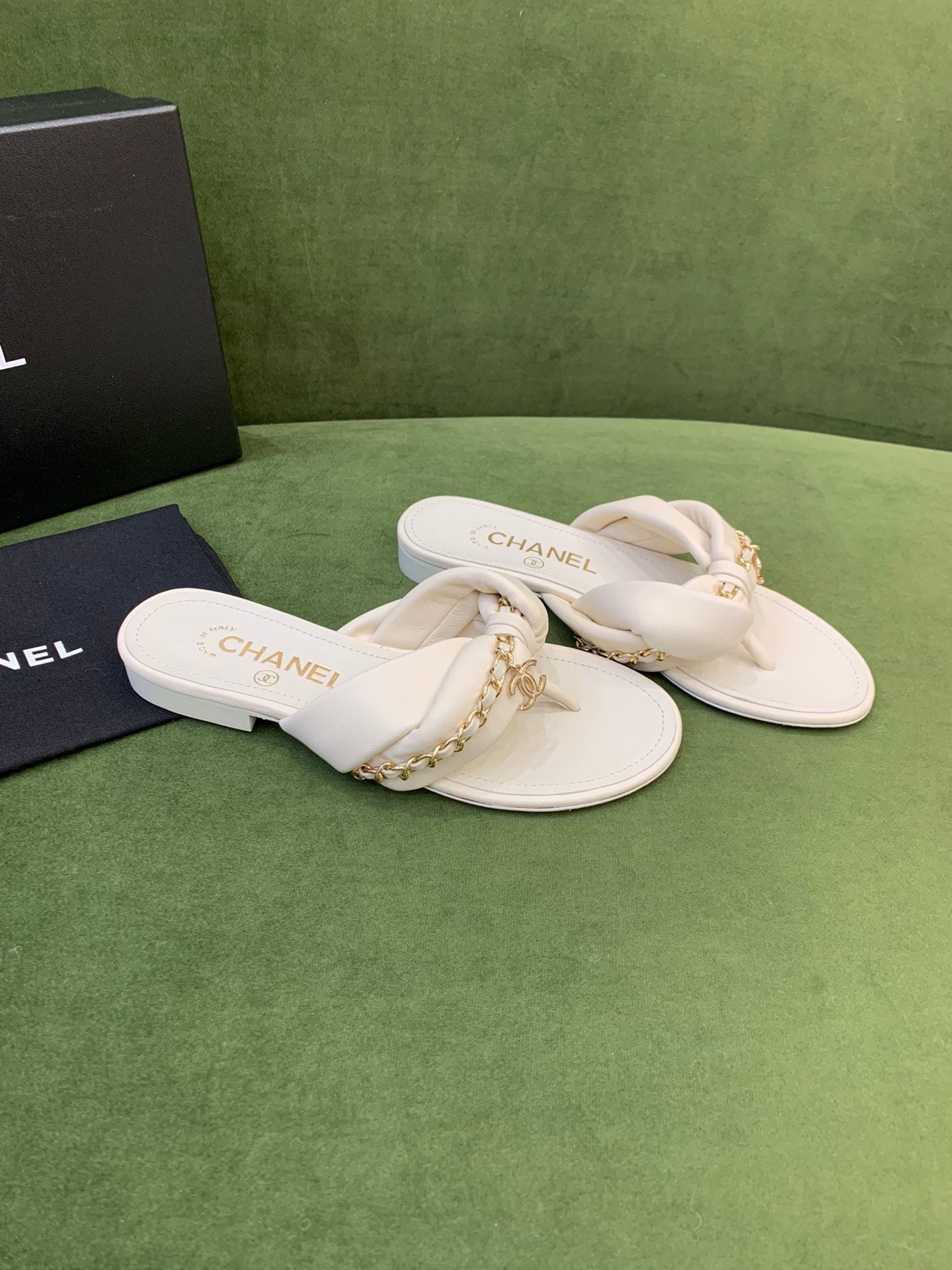 CHL   Slippers  4 color 's