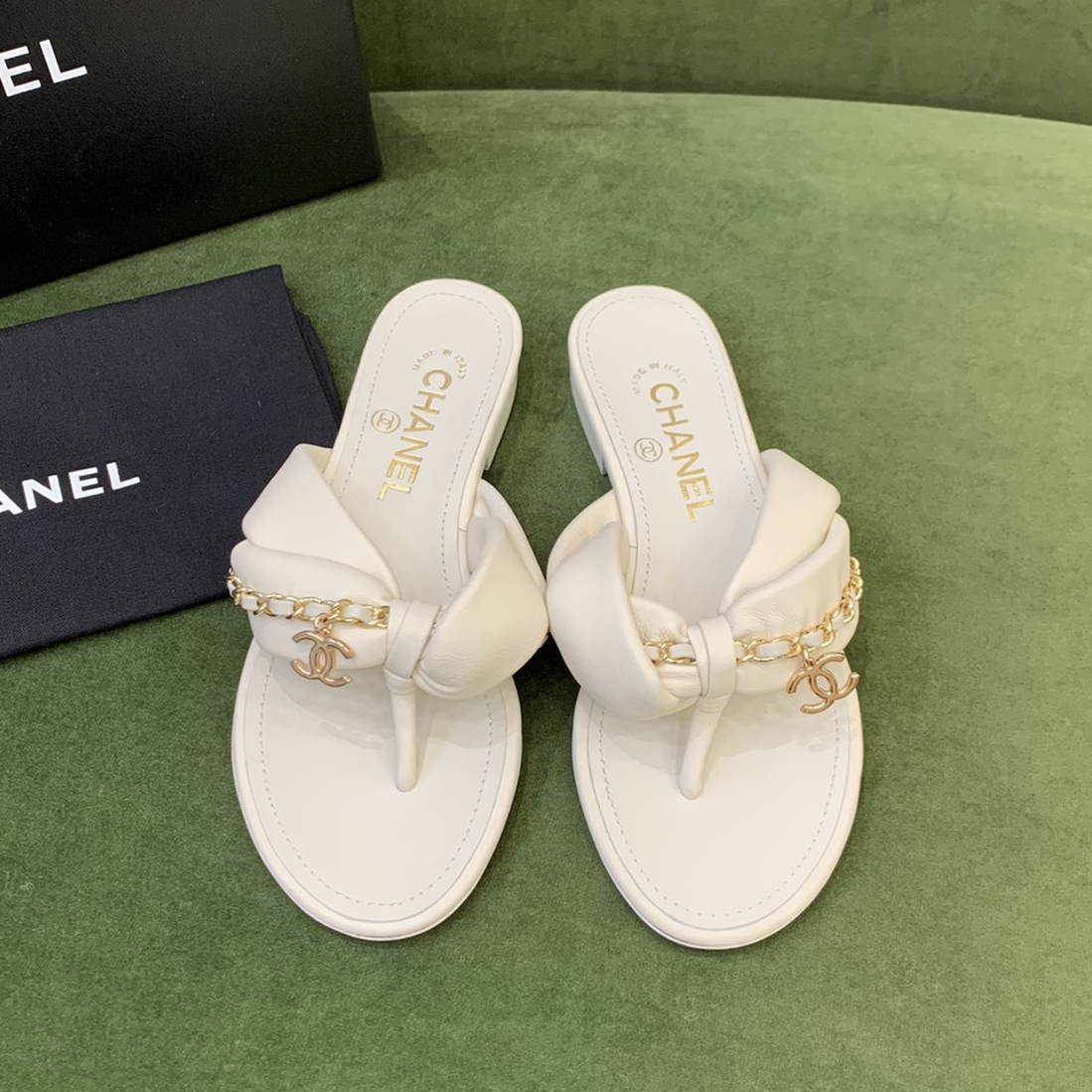 CHL   Slippers  4 color 's