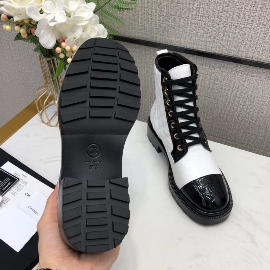 Chl Boots Black White