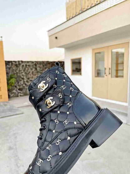 CHL  Boots Low  logo