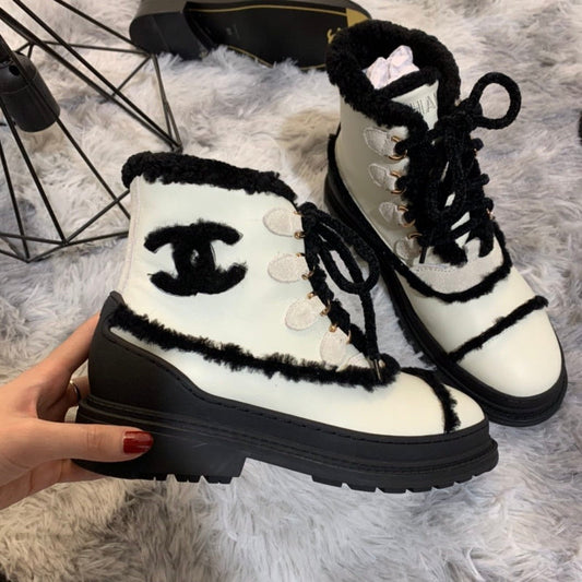 CHL  Boots White Shearling