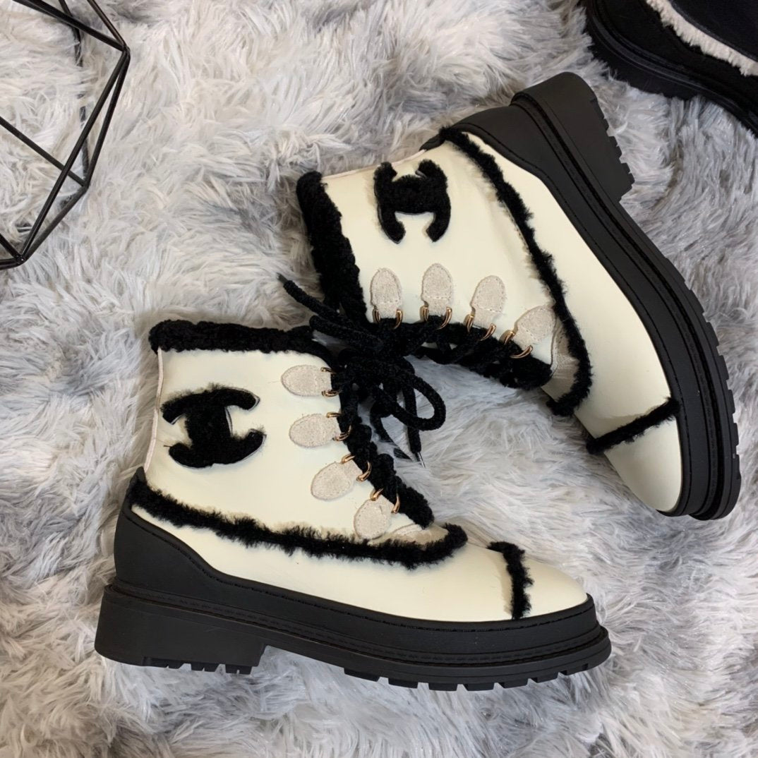 CHL  Boots White Shearling