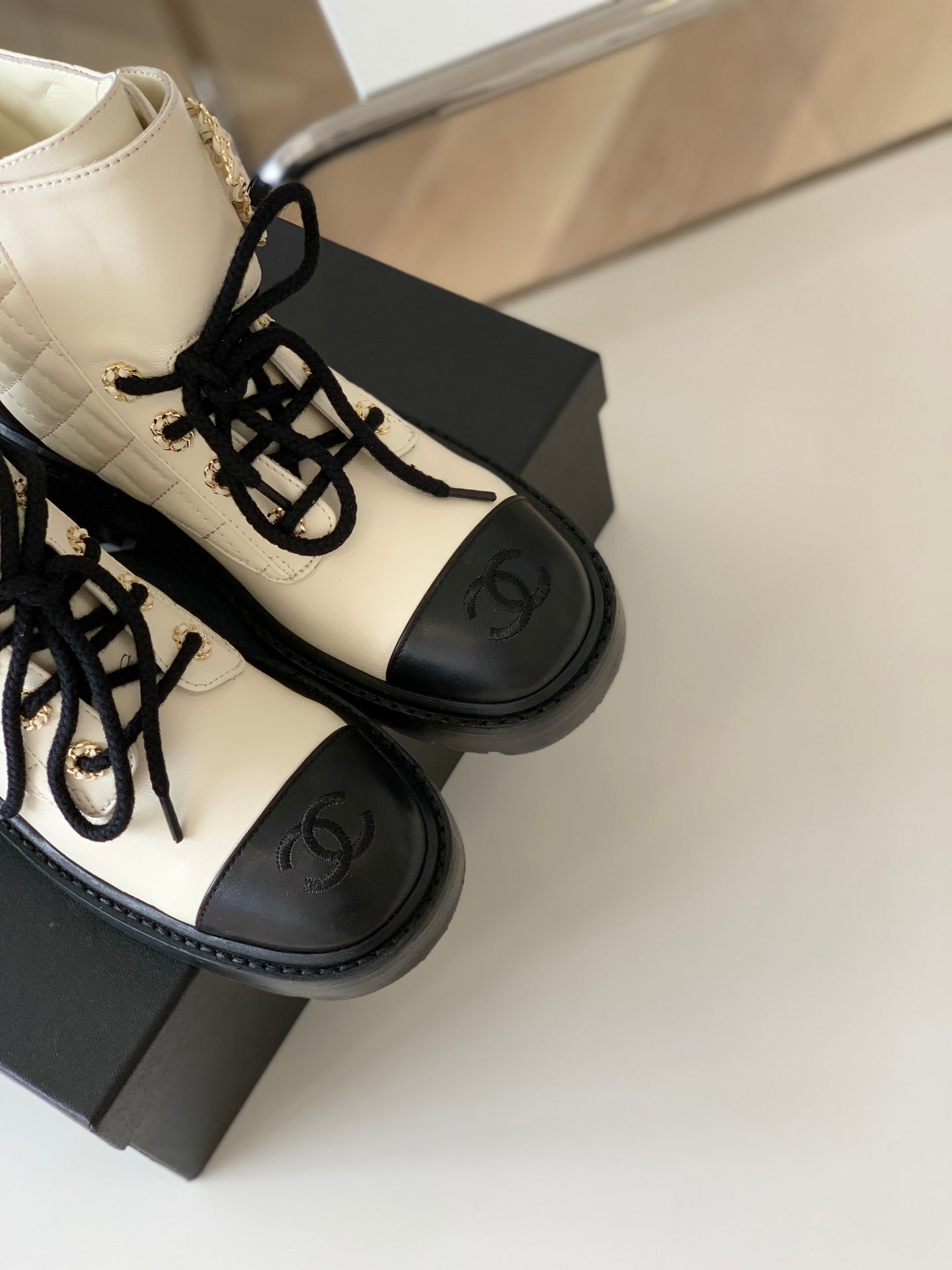 CHL  Boots 2 Color 's