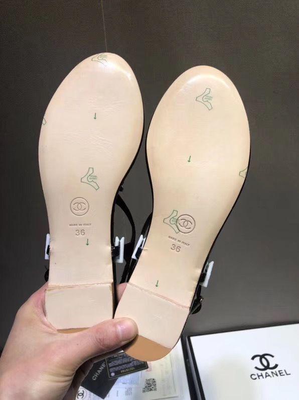 Chl Sandals 2 Colors