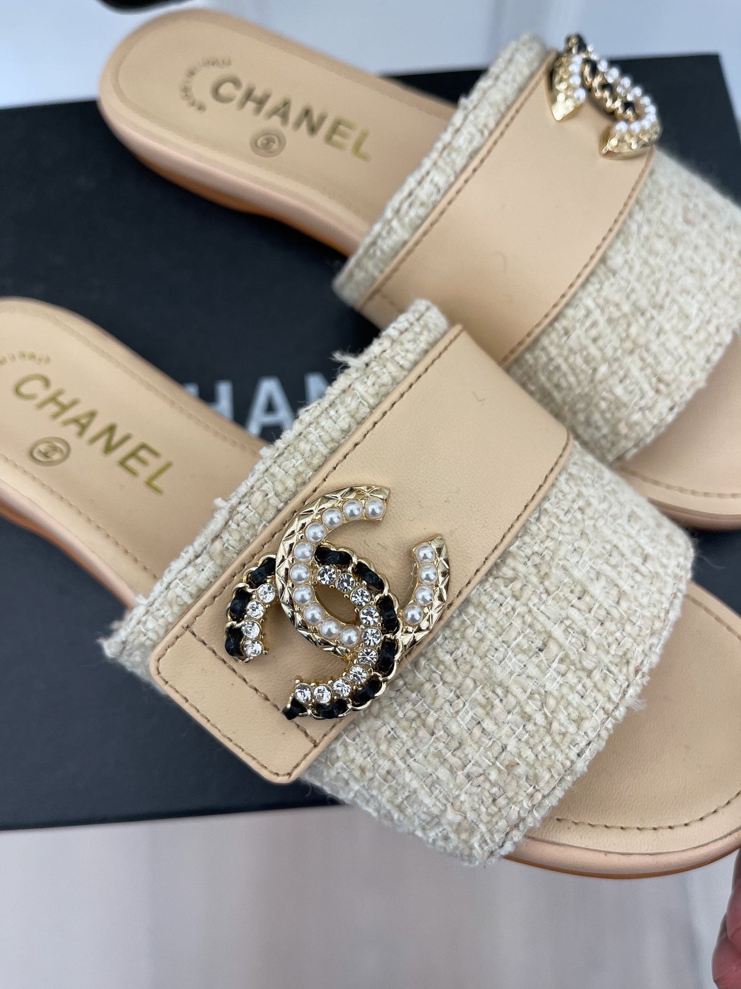 CHL  Slippers 2 Color 's