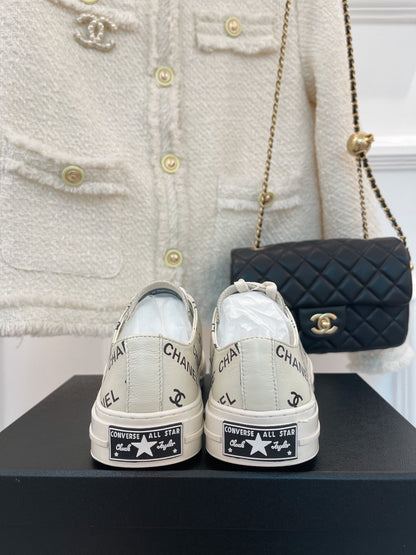 CHL  vs Convers Sneakers  2 Color 's