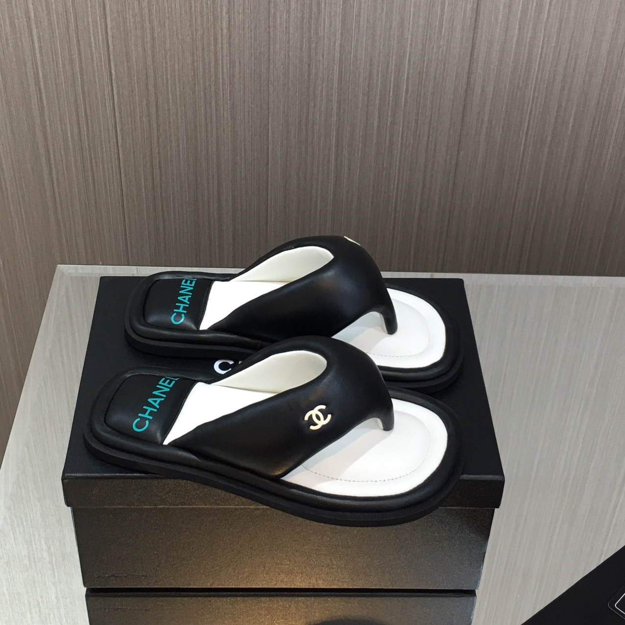 CHL  Slippers  3 color 's