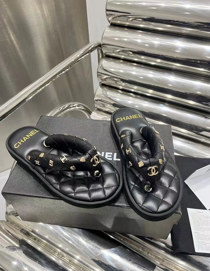 CHL  Slippers 2 Color 's
