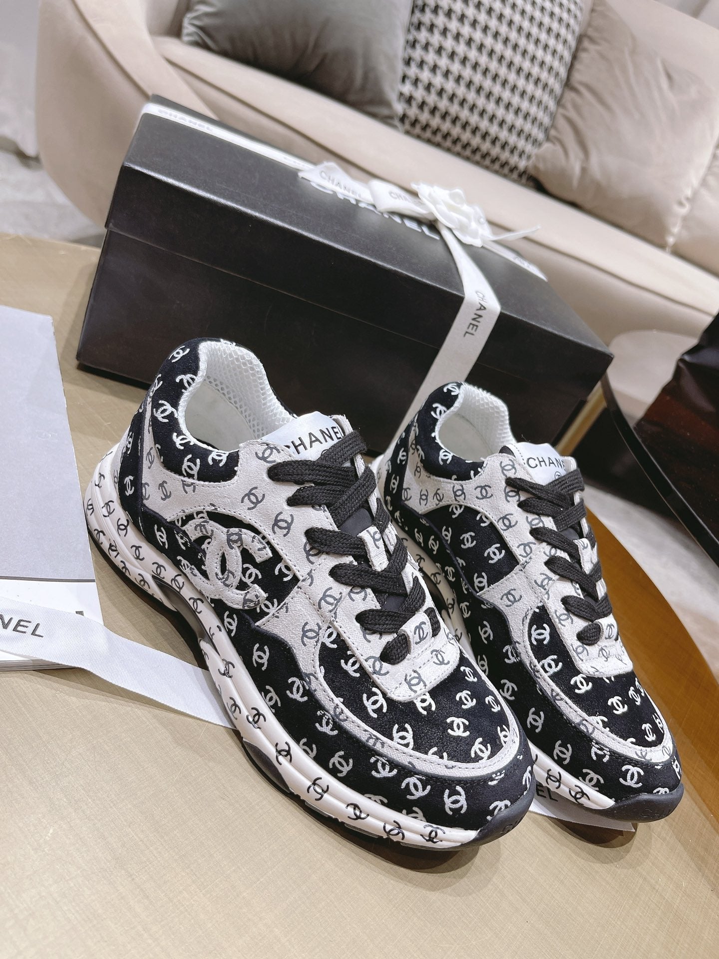CHL Sneakers  2 Color 's