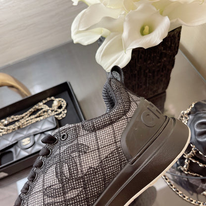 CHL Run Away  Sneakers