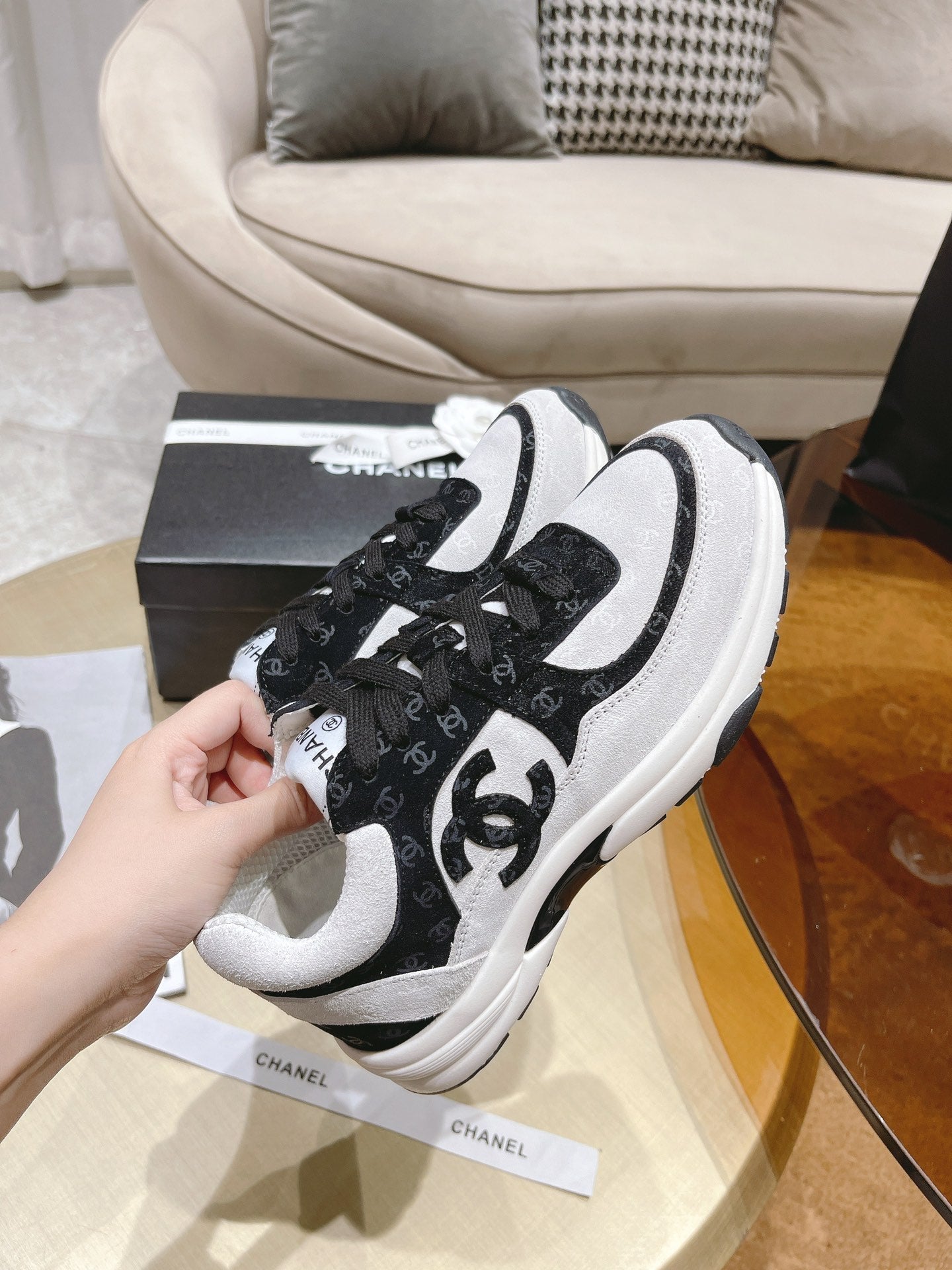 CHL Sneakers  2 Color 's