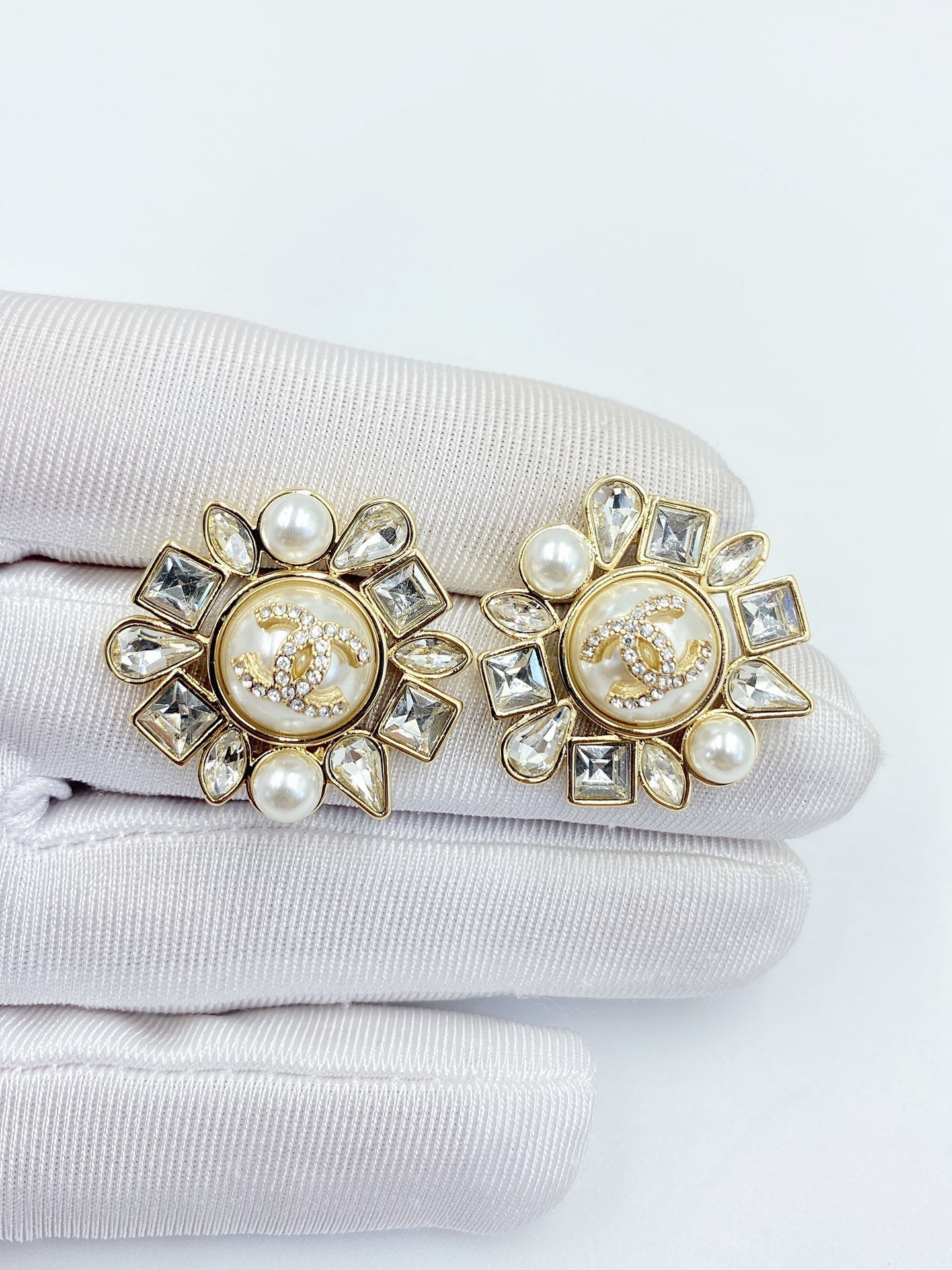 CHL Earrings Stones