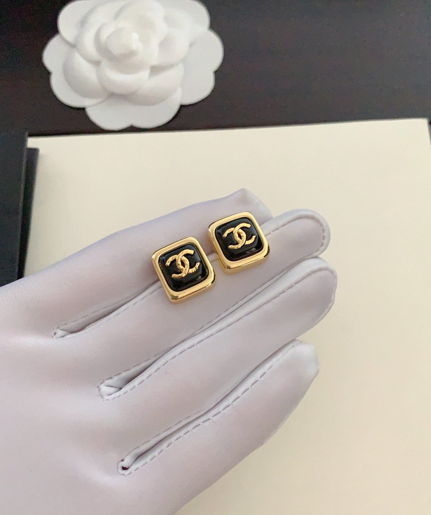 CHL Earrings  2 Color 's Stud