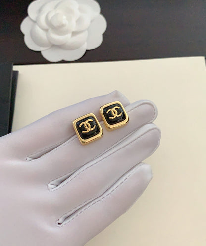 CHL Earrings  2 Color 's Stud
