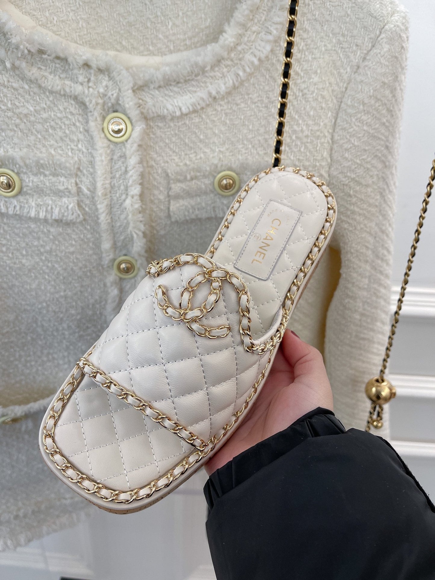 CHL  Slippers  Chain 2 Color 's