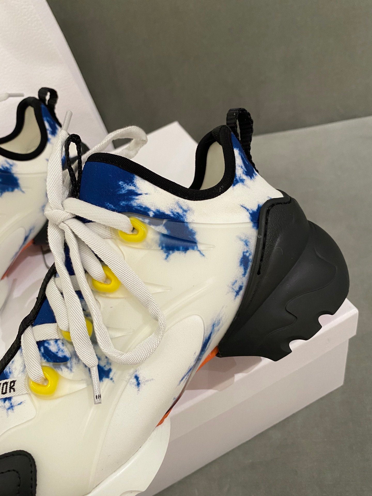 CHD Sneakers  D - Connect