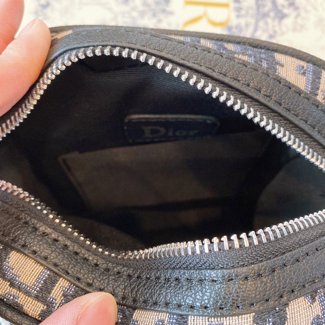 CHD  Bag Oblique Messenger  2 Color 's